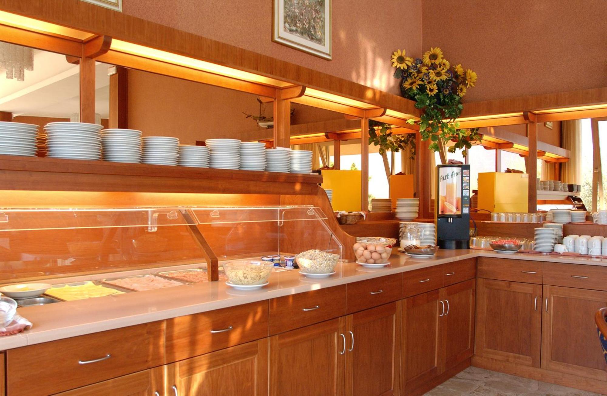 Hotel Garden Limone sul Garda Luaran gambar