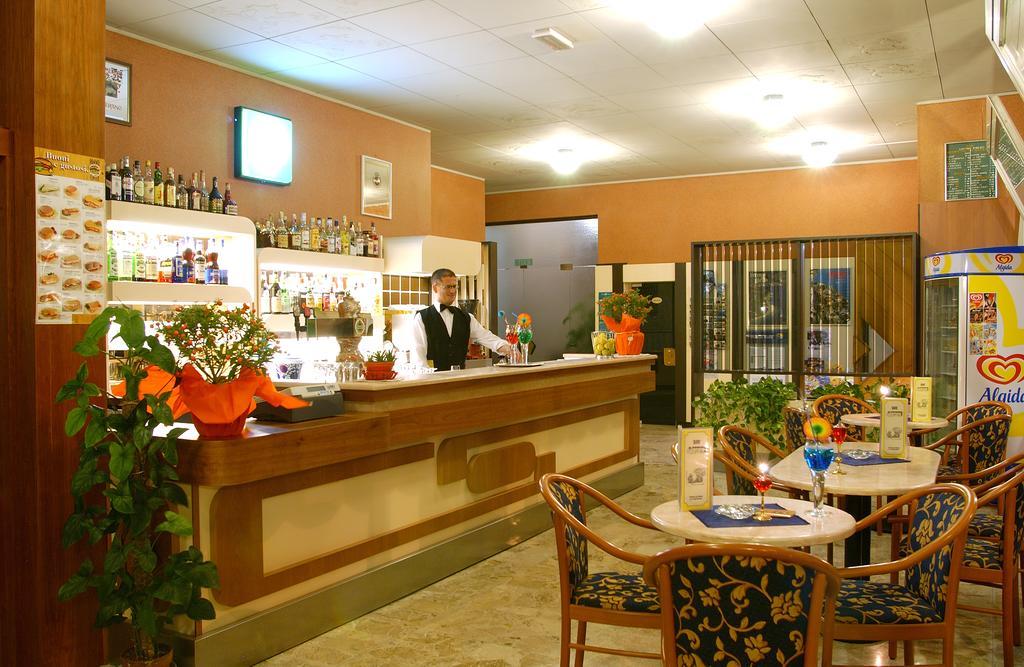 Hotel Garden Limone sul Garda Luaran gambar