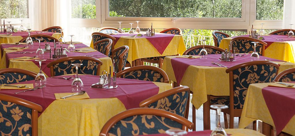 Hotel Garden Limone sul Garda Luaran gambar