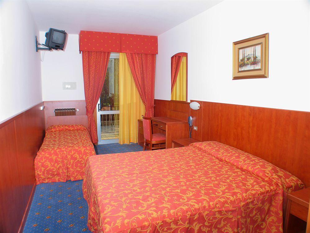 Hotel Garden Limone sul Garda Luaran gambar