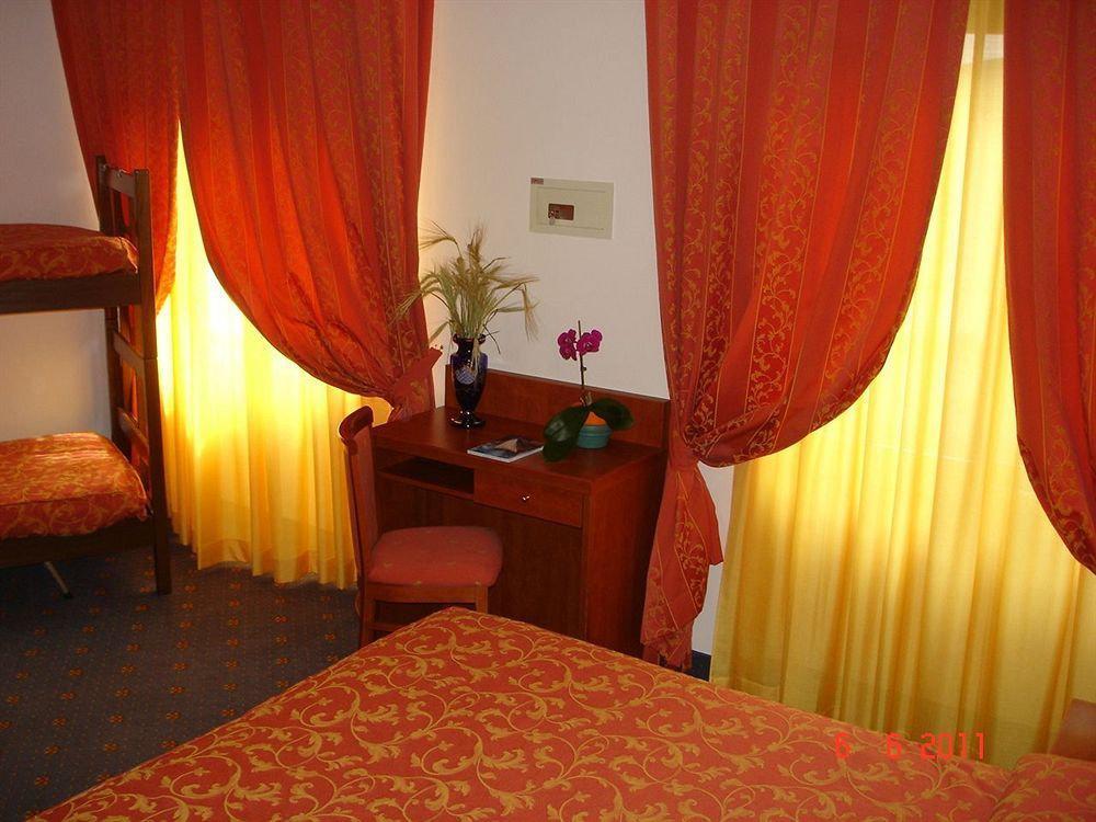 Hotel Garden Limone sul Garda Luaran gambar