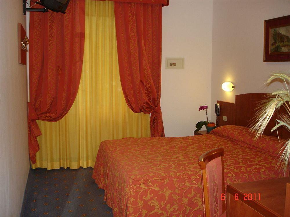 Hotel Garden Limone sul Garda Luaran gambar