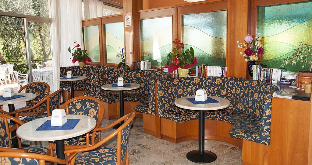 Hotel Garden Limone sul Garda Luaran gambar