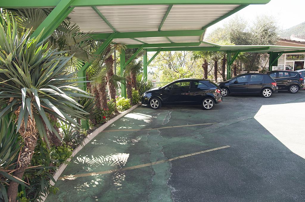 Hotel Garden Limone sul Garda Luaran gambar